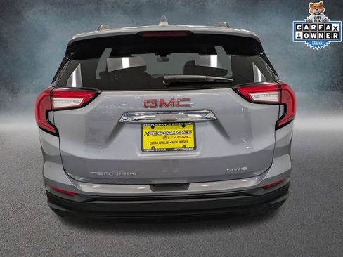 Used 2024 GMC Terrain SLE w/ Driver Convenience Package AWD/4WD image 5