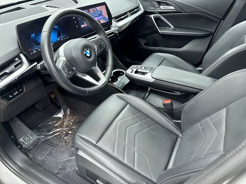 Used 2025 BMW X1 xDrive28i w/ Technology Package AWD/4WD image 10