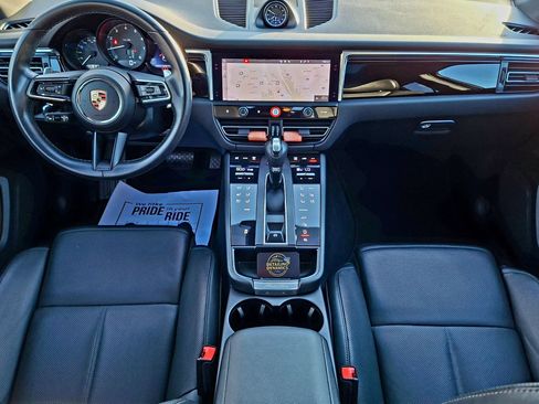 Used 2023 Porsche Macan AWD/4WD image 7
