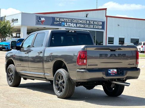New 2026 RAM 2500 Laramie w/ Night Edition AWD/4WD image 13