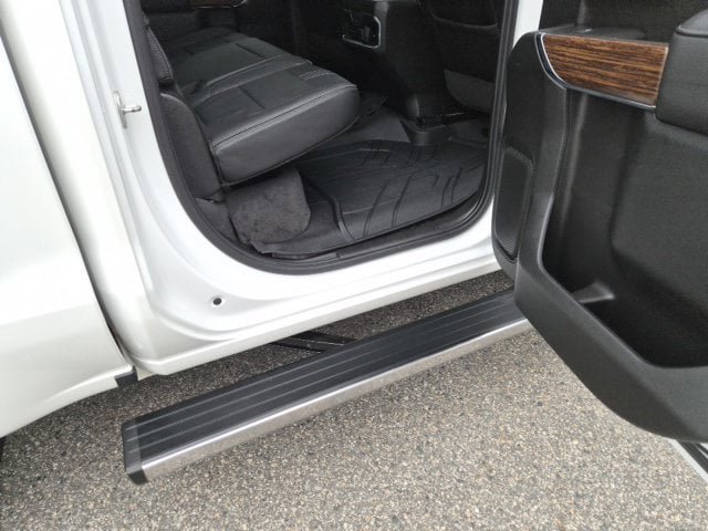 Used 2021 Chevrolet Silverado 1500 High Country w/ Technology Package AWD/4WD image 18