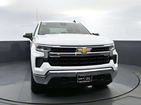 Used 2023 Chevrolet Silverado 1500 LT AWD/4WD image 2
