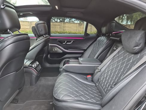Used 2023 Mercedes-Benz S 580 4MATIC Sedan w/ Warmth & Comfort Package image 15