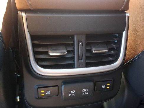 Used 2020 Subaru Outback Touring XT image 11