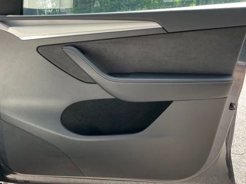 Used 2023 Tesla Model Y Performance AWD/4WD image 19