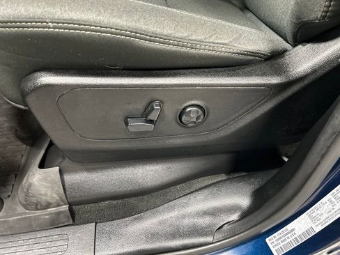 Used 2021 RAM 1500 Big Horn AWD/4WD image 11