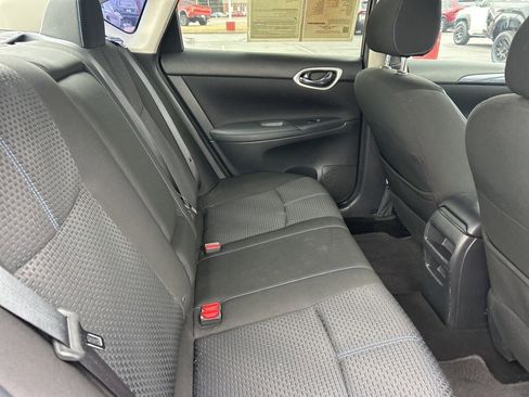 Used 2017 Nissan Sentra SR w/ SR Midnight Edition image 17