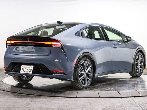 Certified 2026 Toyota Prius XLE FWD image 5