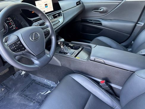 Certified 2025 Lexus ES 300h w/ Premium Package FWD image 11