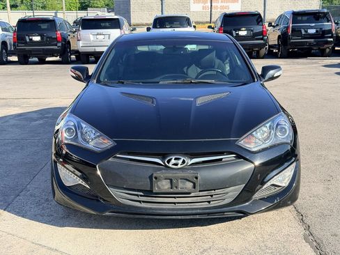 Used 2016 Hyundai Genesis 3.8 RWD image 9