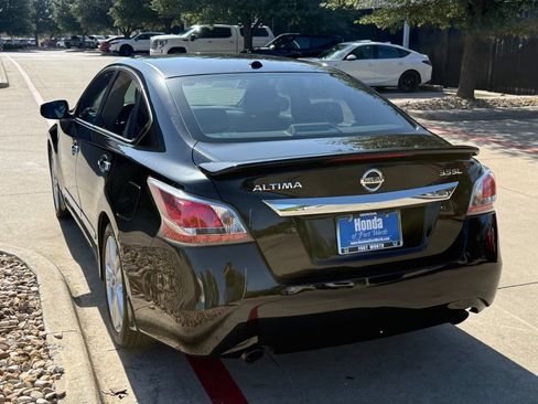 Used 2015 Nissan Altima 3.5 SL FWD image 3