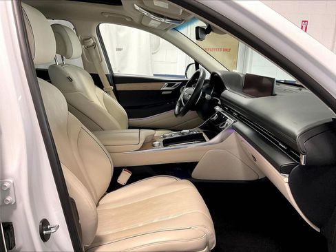 Used 2023 Genesis GV80 2.5T w/ Prestige Package AWD/4WD image 11
