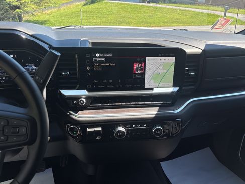 Used 2025 GMC Sierra 1500 SLT AWD/4WD image 23