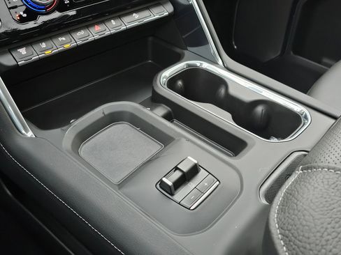 New 2026 GMC Sierra 2500 Denali w/ Denali Reserve Package image 25