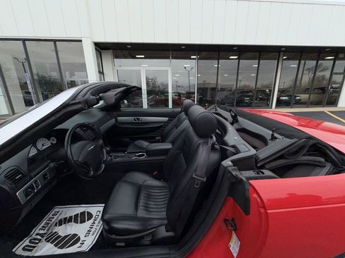 Used 2005 Ford Thunderbird image 16