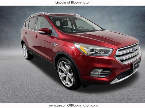 Used 2017 Ford Escape Titanium w/ Equipment Group 301A AWD/4WD image 10