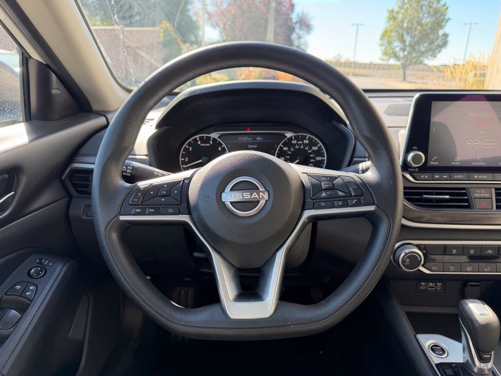 Used 2025 Nissan Altima 2.5 SV AWD/4WD image 10