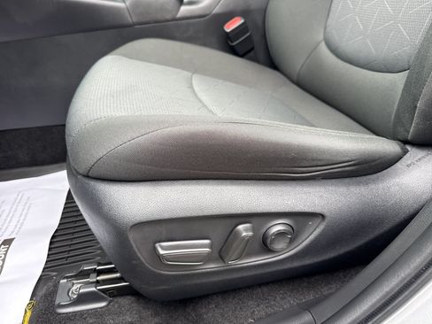 Used 2024 Toyota RAV4 XLE w/ Convenience Package FWD image 12