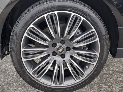 Used 2020 Land Rover Range Rover Long Wheelbase Autobiography image 18