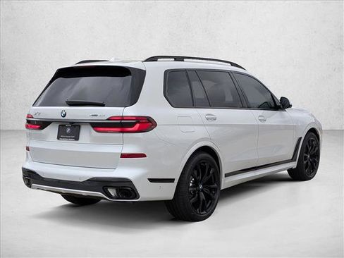 New 2026 BMW X7 xDrive40i image 2