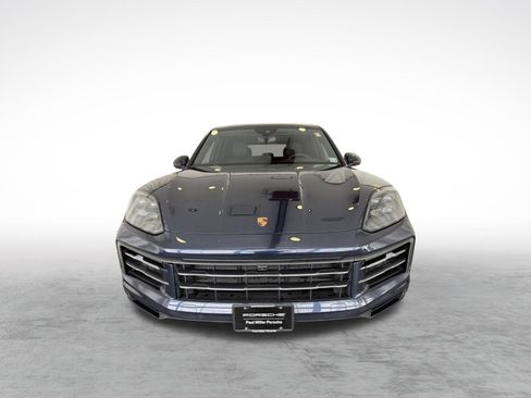 Used 2025 Porsche Cayenne S AWD/4WD image 6