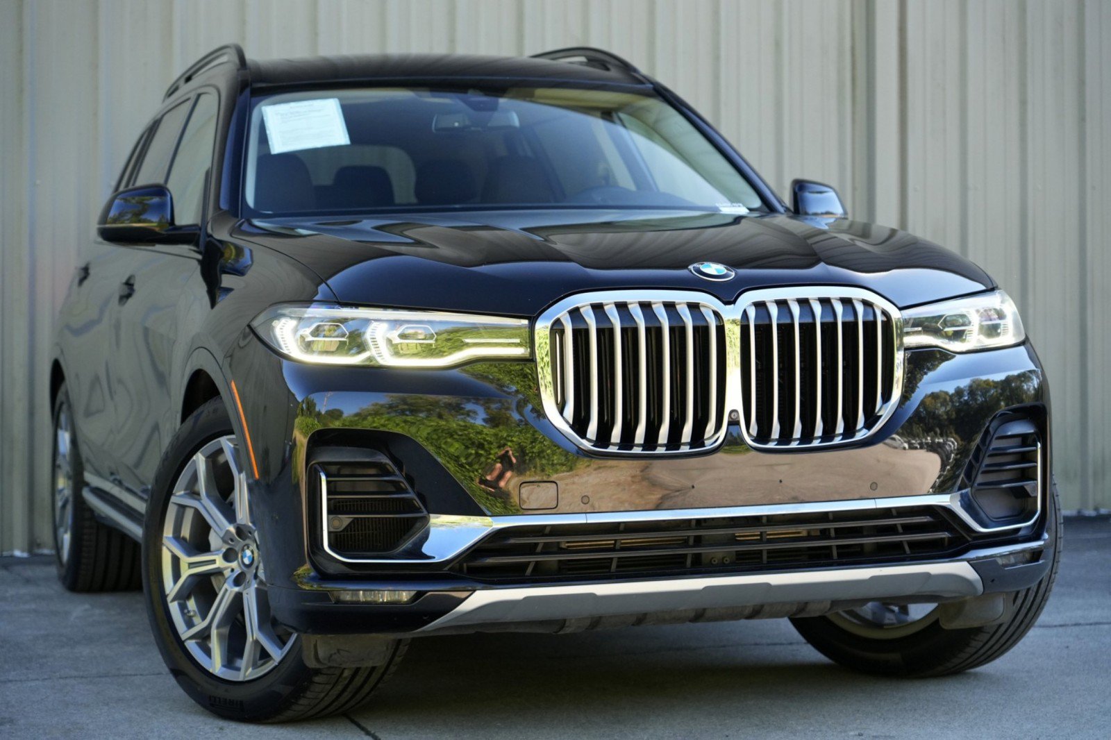 Used 2021 BMW X7 xDrive40i w/ Premium Package AWD/4WD image 4