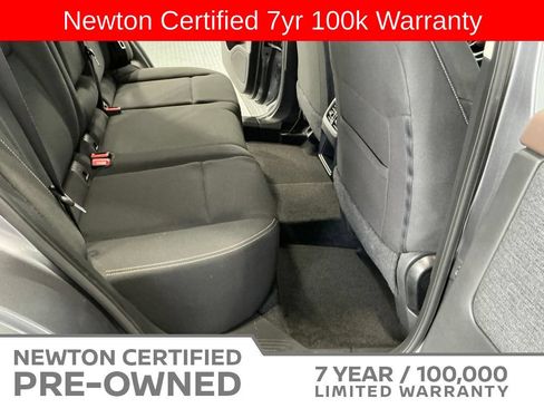 Used 2023 Nissan Rogue S AWD/4WD image 18