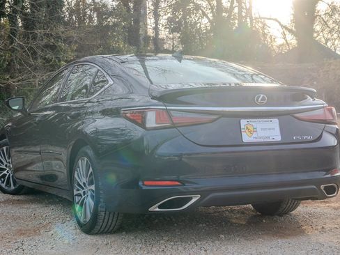 Used 2021 Lexus ES 350 Premium image 3