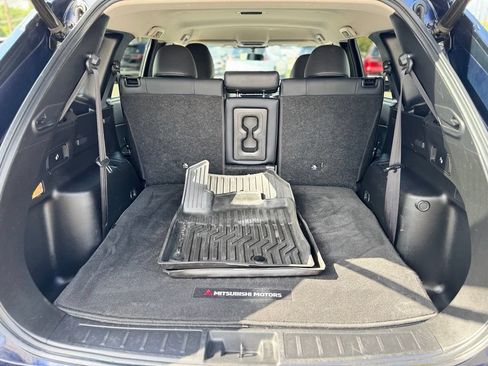 Used 2023 Mitsubishi Outlander SE AWD/4WD image 5