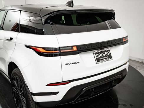Used 2024 Land Rover Range Rover Evoque S image 19