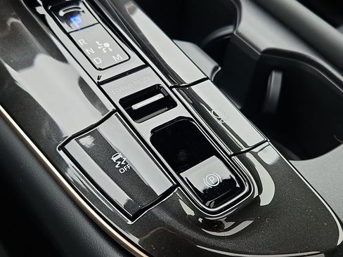 New 2026 Toyota Crown Platinum image 11