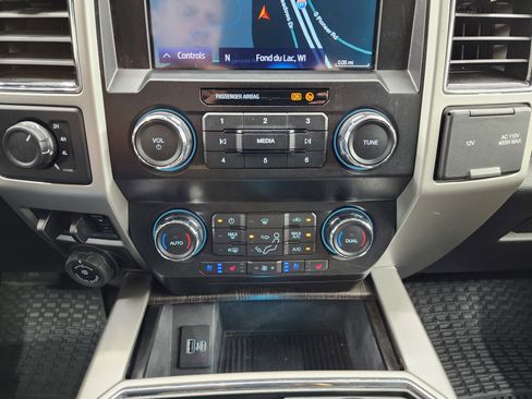 Used 2021 Ford F250 Lariat w/ Lariat Value Package image 16