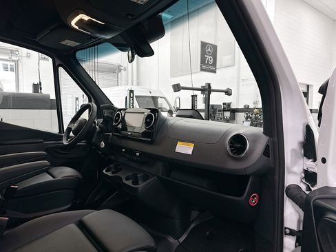 New 2026 Mercedes-Benz Sprinter 2500 image 28