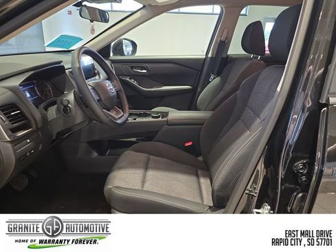 Used 2026 Nissan Rogue SV AWD/4WD image 10