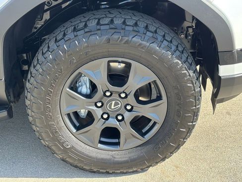 Used 2024 Lexus GX 550 image 30