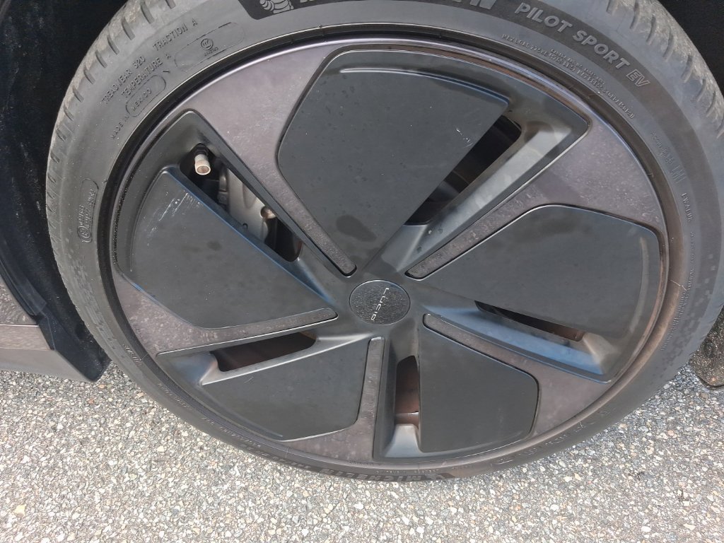 Used 2025 Lucid Air Pure RWD image 13