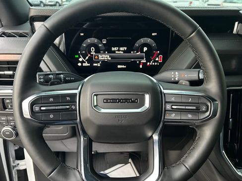 Certified 2025 GMC Yukon Denali w/ Sun & Power Step Package image 18