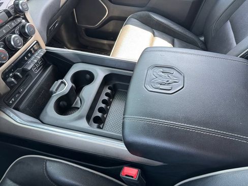Used 2019 RAM 1500 Laramie AWD/4WD image 25