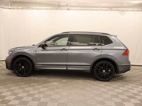 Used 2021 Volkswagen Tiguan SE R-Line FWD image 2