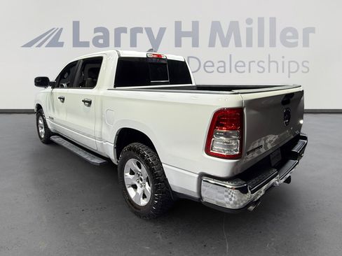 Used 2023 RAM 1500 Big Horn AWD/4WD image 3