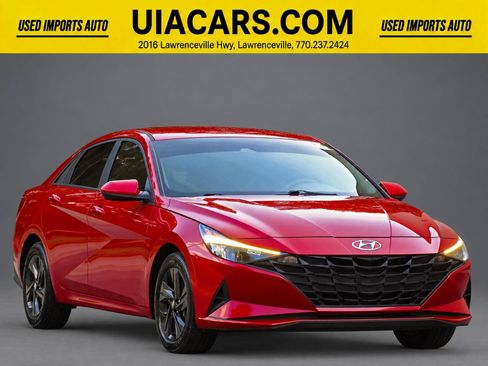 Used 2023 Hyundai Elantra SEL w/ Cargo Package FWD image 3