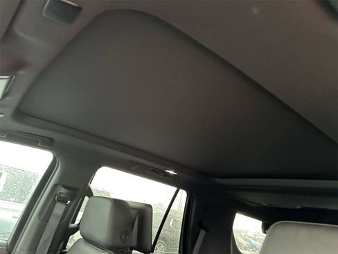 Used 2024 Chevrolet Tahoe Z71 w/ Off-Road Capability Package image 18