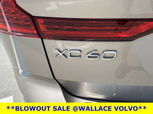 Used 2024 Volvo XC60 B5 Ultimate w/ Protection Package Premier AWD/4WD image 9