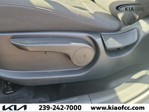 Certified 2025 Kia Sportage LX FWD image 21