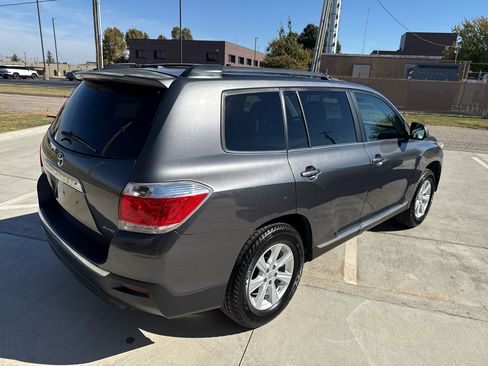 Used 2011 Toyota Highlander 4WD image 9