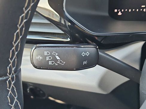 Used 2023 Volkswagen Taos S w/ Driver Assistance Package image 25