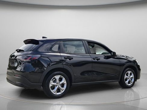Certified 2023 Honda HR-V LX image 6