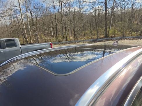 Used 2022 Genesis GV70 2.5T w/ Advanced Package image 14