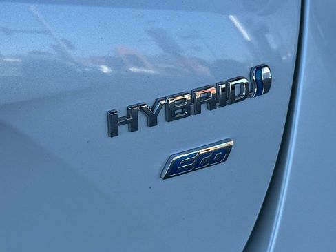 Certified 2021 Toyota Prius L Eco image 14