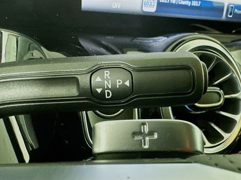 Used 2024 Mercedes-Benz GLA 250 GLA 250 image 25